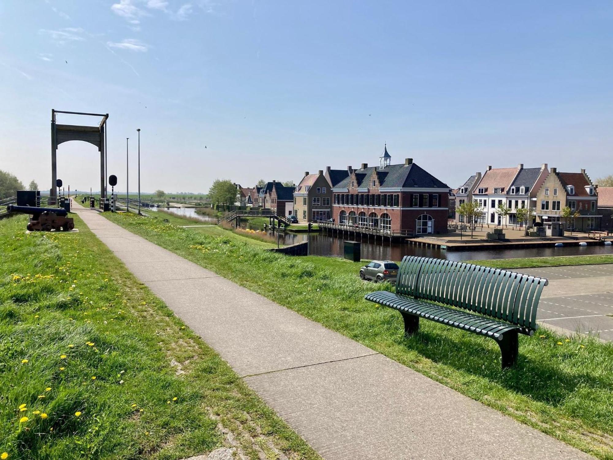 4 Pers Holiday Home Hilla With Winter Garden In Front Of The Dike Directly On The Lauwersmeer Anjum 外观 照片